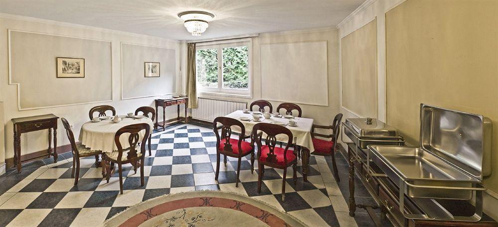Nr 100 Szentendre Hotel Panzio Szolgaltatasok Eksteriør bilde
